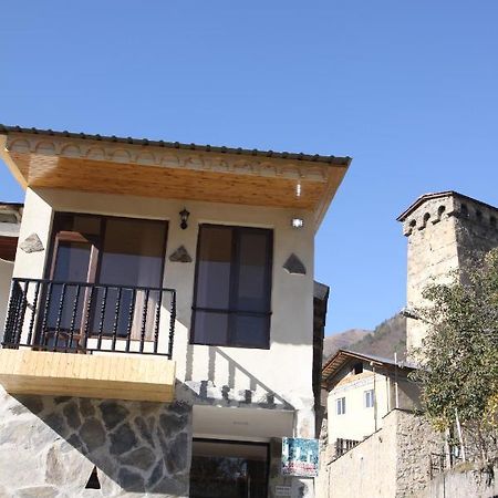 Eka'S Guest House ميستيا المظهر الخارجي الصورة