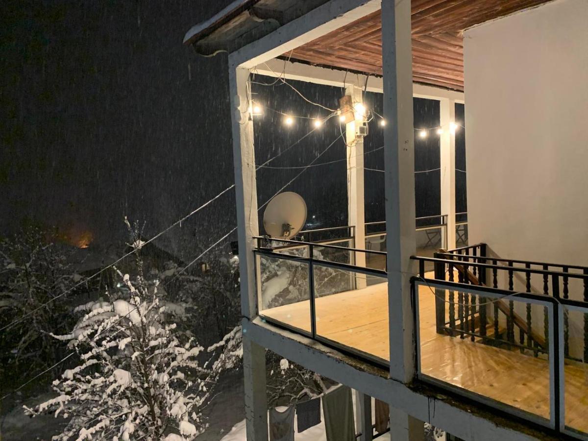 Eka'S Guest House ميستيا الغرفة الصورة