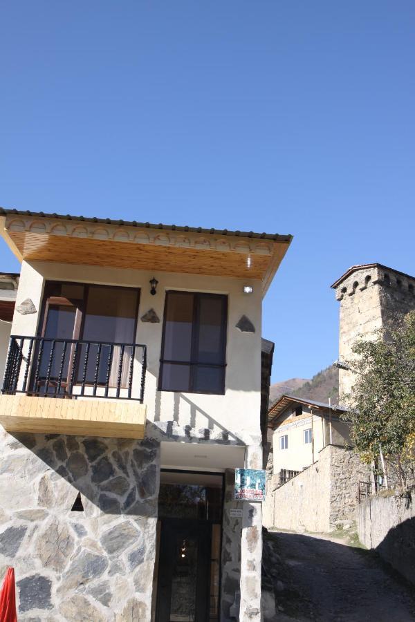 Eka'S Guest House ميستيا المظهر الخارجي الصورة
